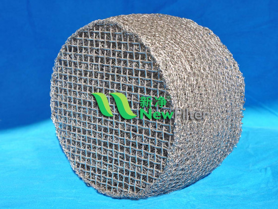 Wire mesh demister